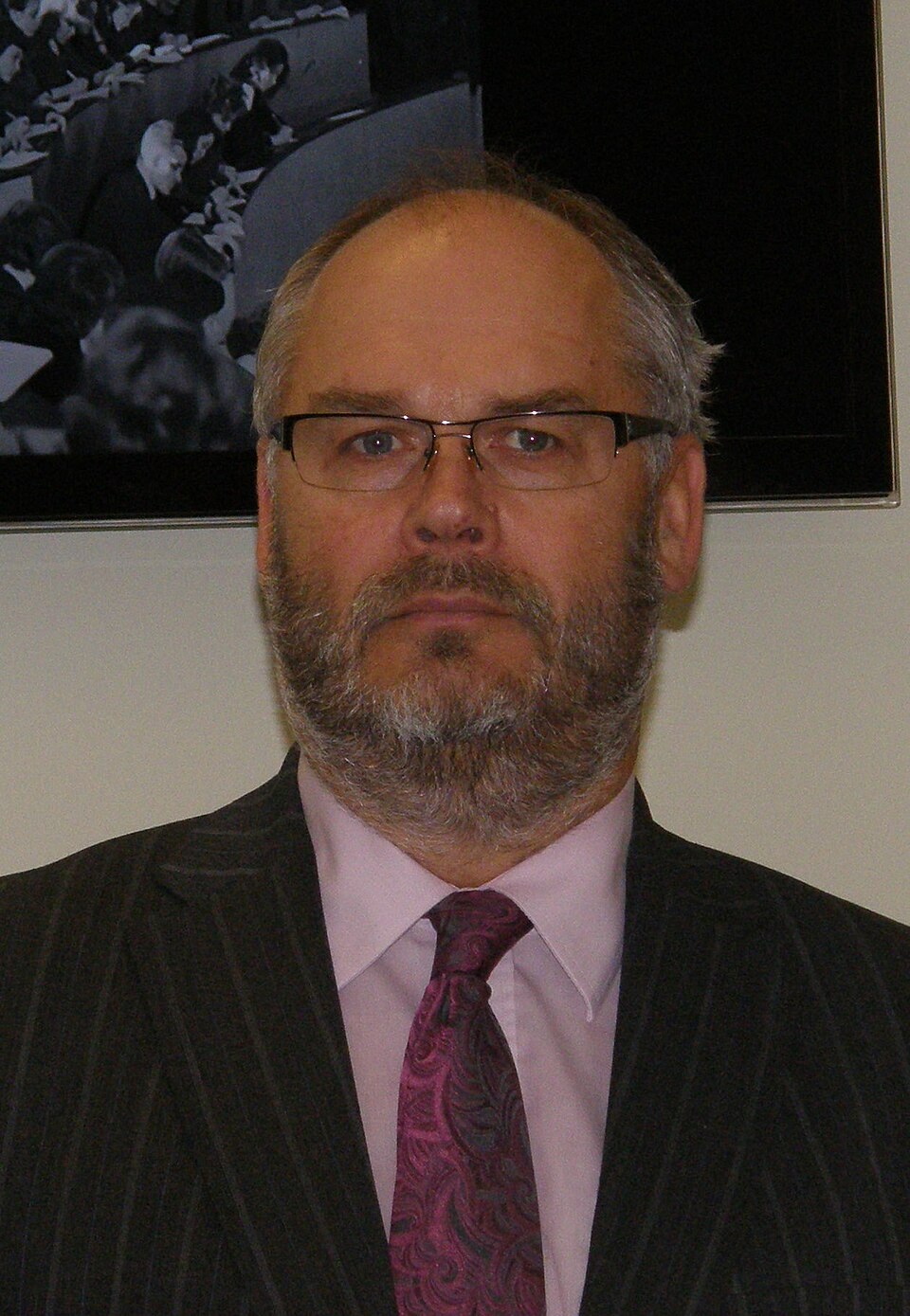 Karis: välisministeeriumil vaja rohkem ressursse