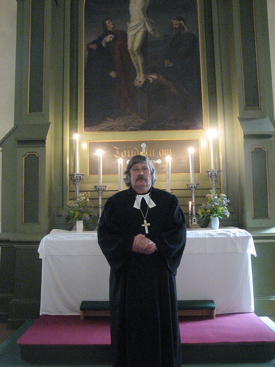 Pilistvere kirik tähistab Ülestõusmispüha koguduse kõrval