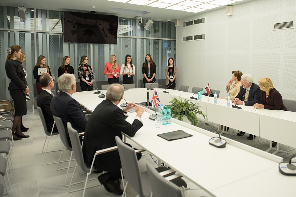 Латвия призывает НАТО усилить оборону Европы