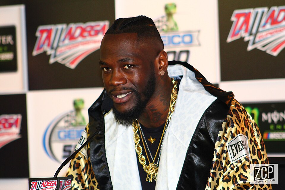 Wilder Edges Chisora in Dramatic Heavyweight Showdown