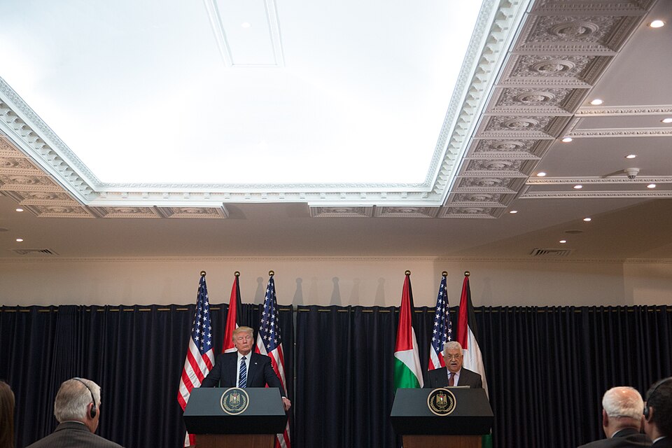 Люди из окружения Трампа инвестируют в Гренландию