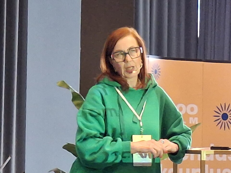 Aednik Eva Luigas soovitab väetada sibullilli kohe pärast tärkamist