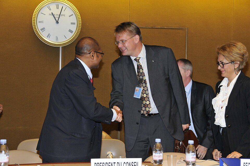 Planeedi kolmekordne kriis nõuab tegutsemist