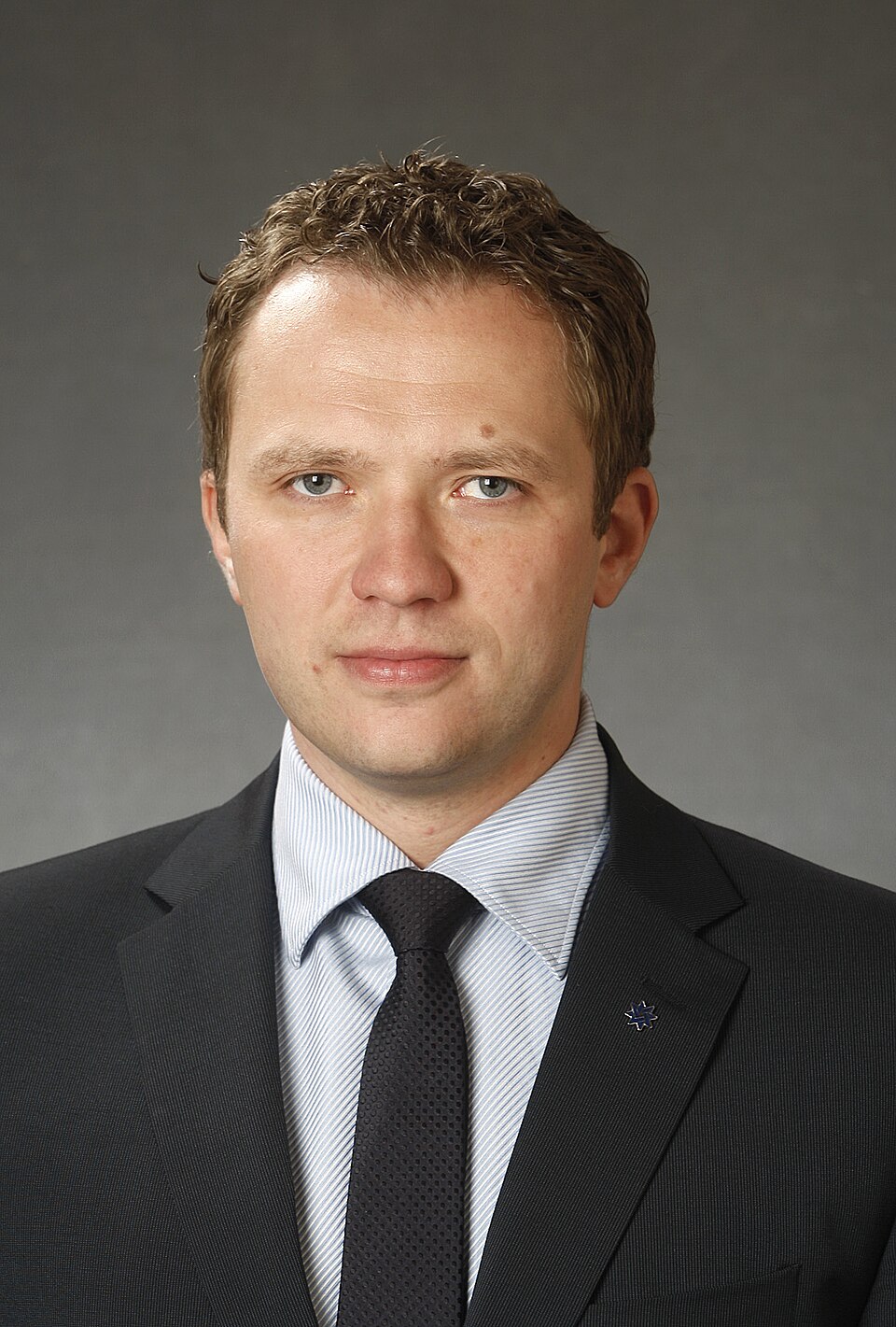 Цахкна обсудил инциденты с дронами с украинским руководством