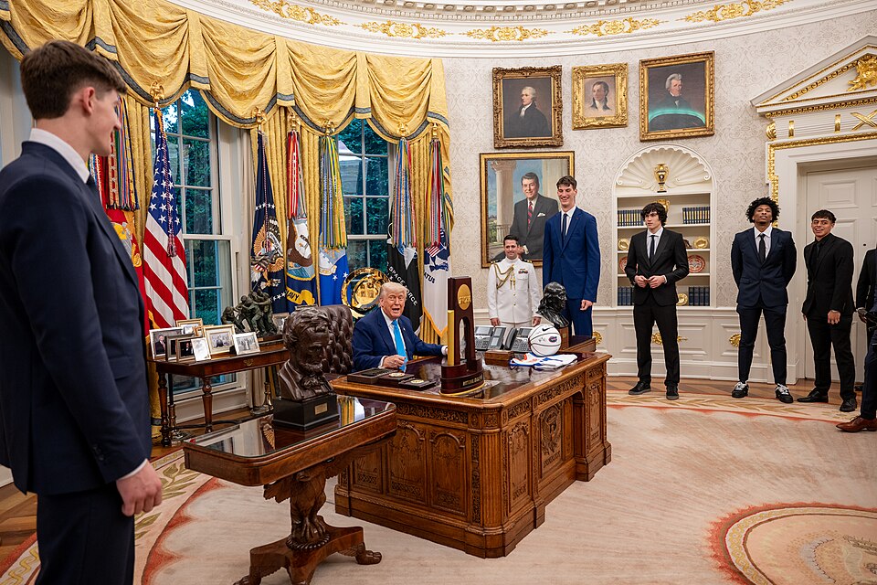 Maailma kõrgeim korvpallur lahkub Florida ülikoolist