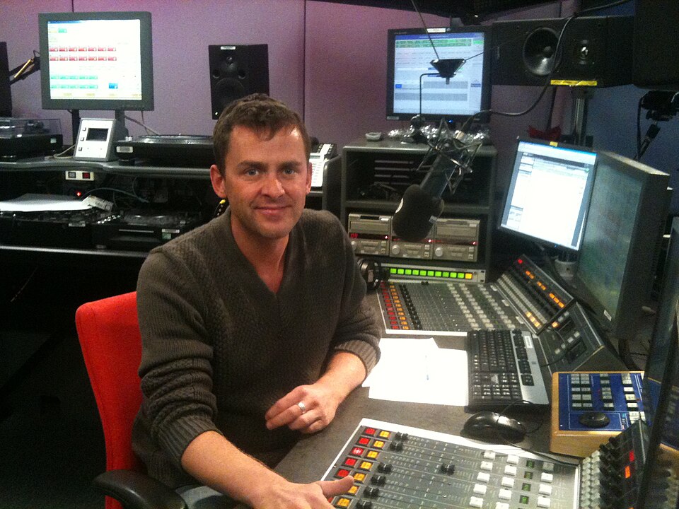 BBC raadio saatejuht Scott Mills oli 2016. aastal kriminaaluurimise all