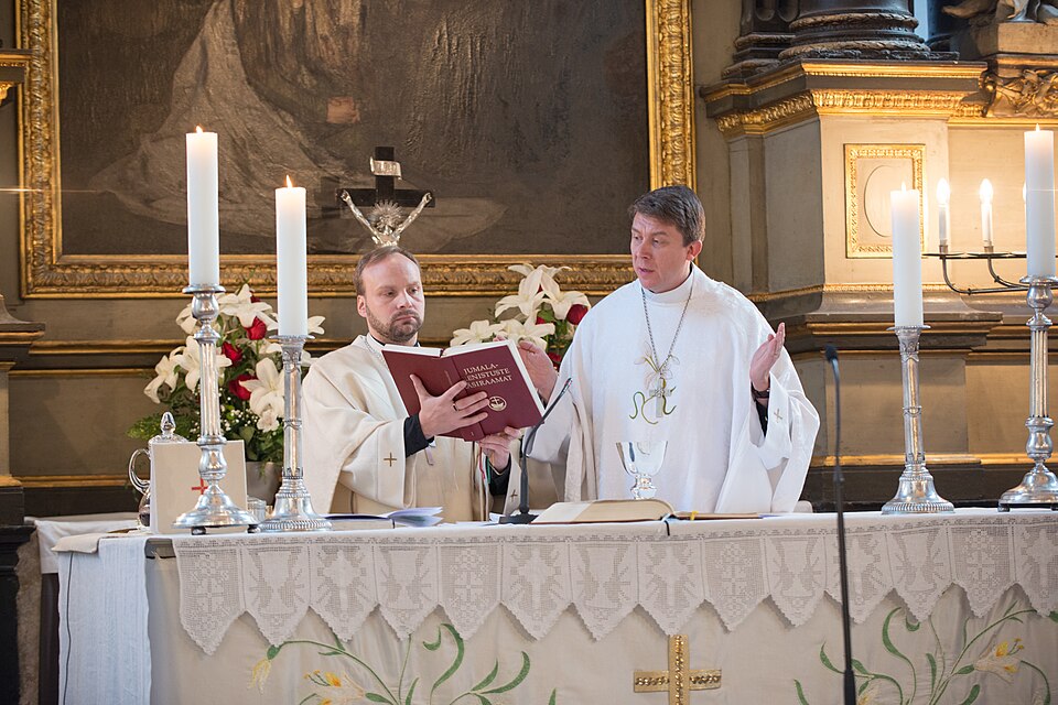 Peapiiskop: väliselt tugevad, sisemiselt haprad ühiskond